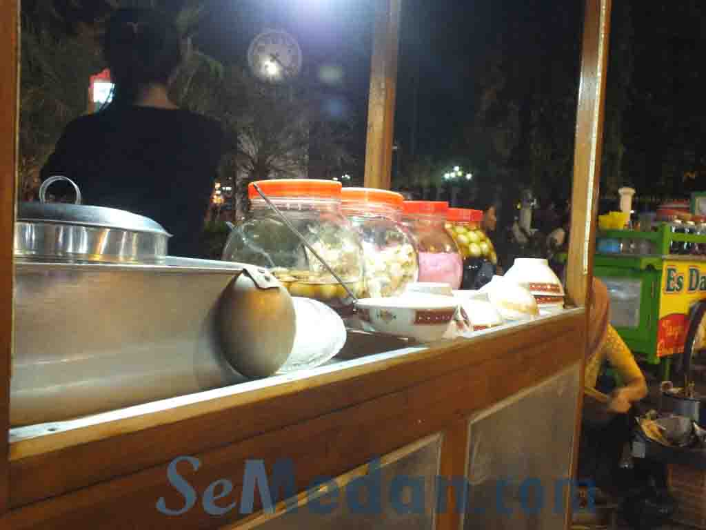 Malioboro Yogyakarta Kawasan Wisata Belanja dan Kuliner