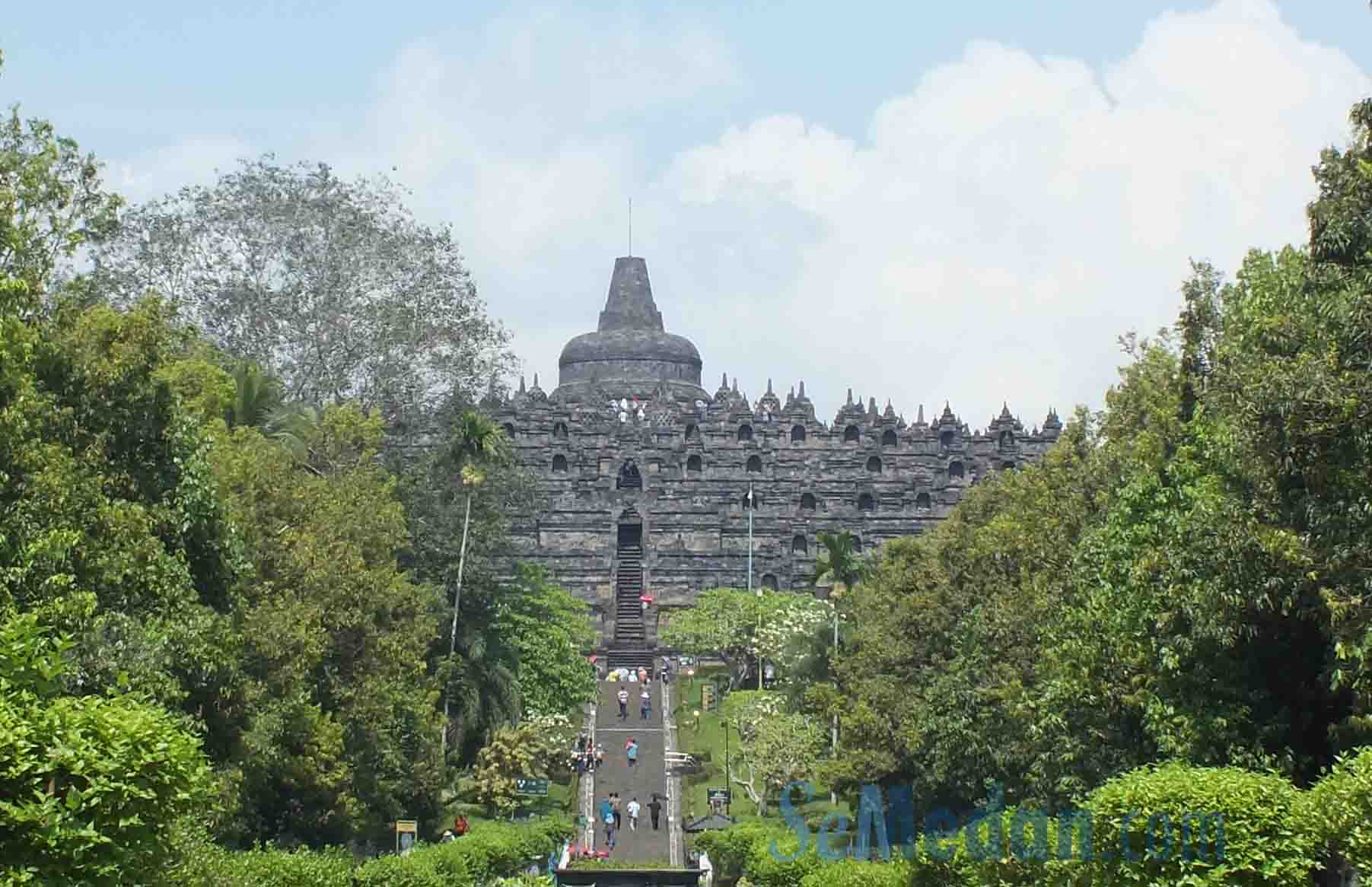 Candi Borobudur, Candi Buddha Terbesar di Indonesia